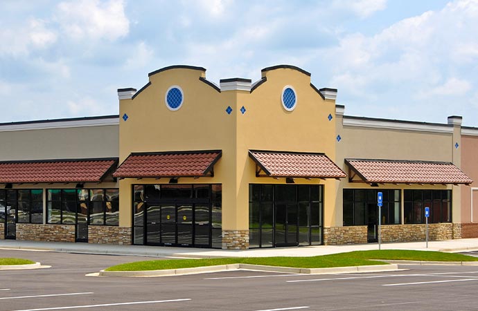 restaurant comertial exterior painting by worker